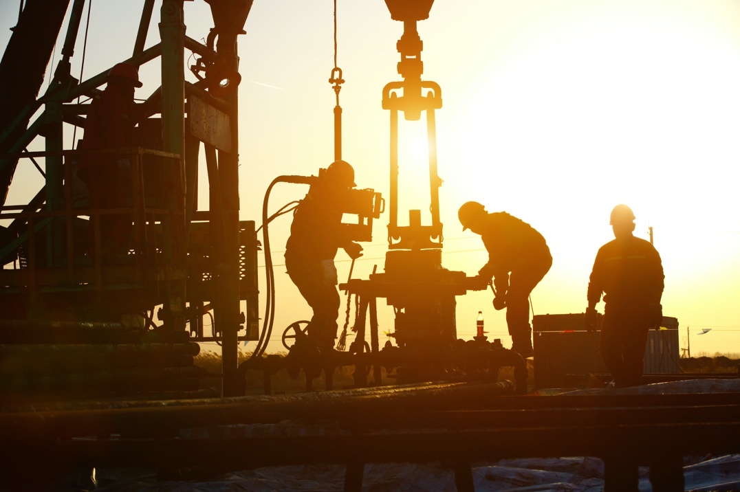 Workers on offshore rig